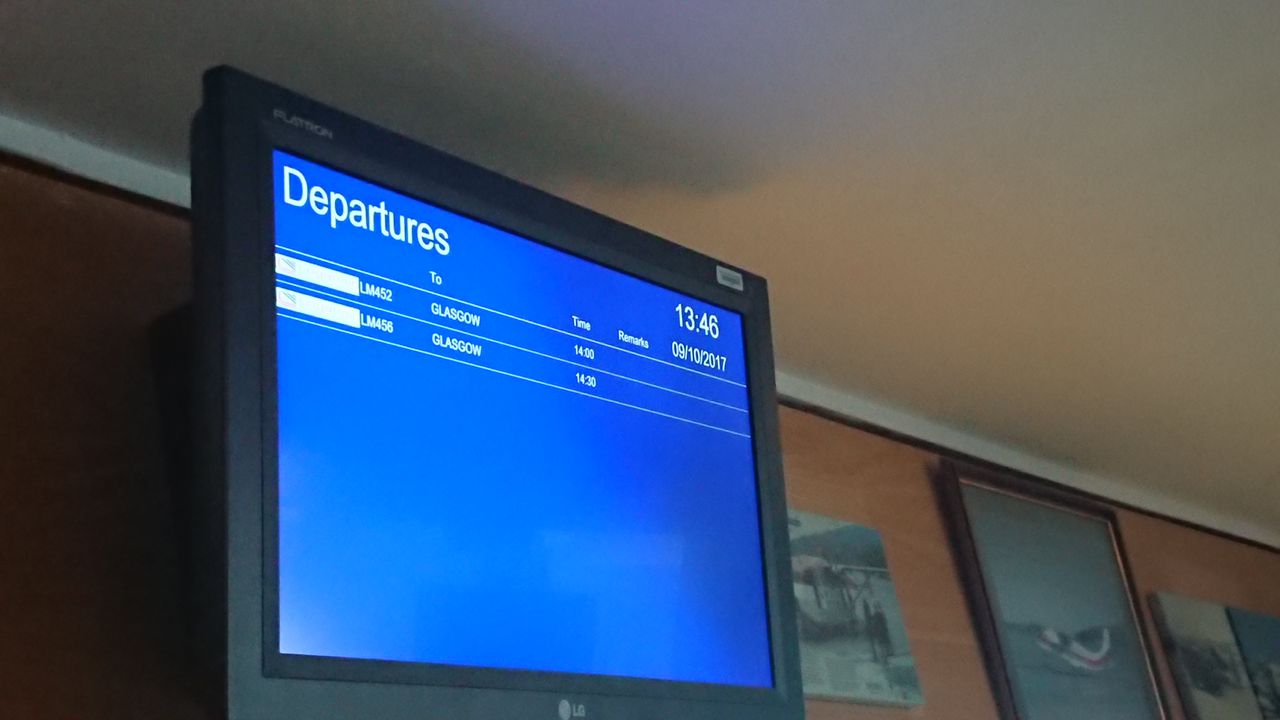 photo departure board